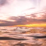 Belle Escapes - Sunset Views At The Bay