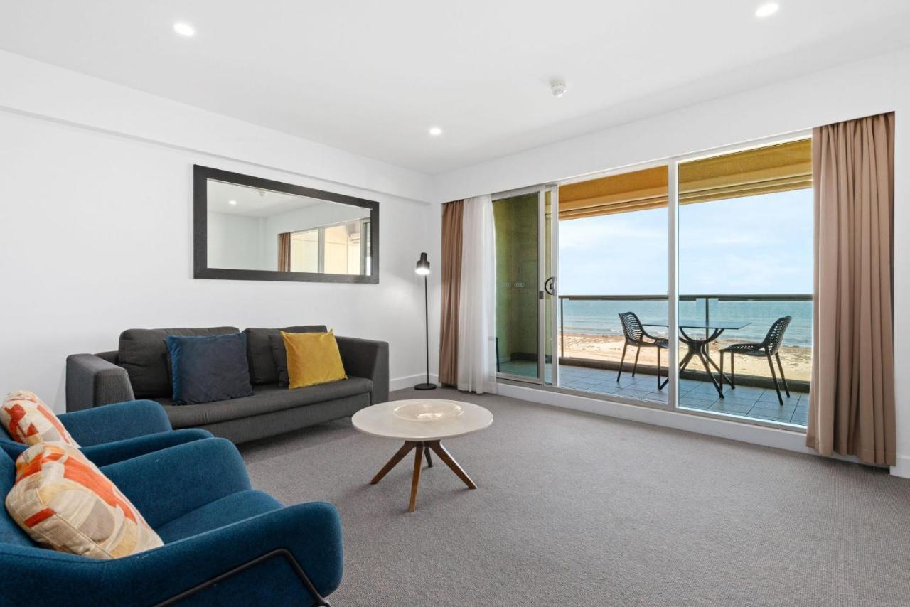 Belle Escapes - Sunset Views At The Bay *