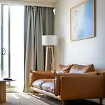 Glenelg Oasis, Pool, Gym, Spa & Sauna, Free Parking, City Views
