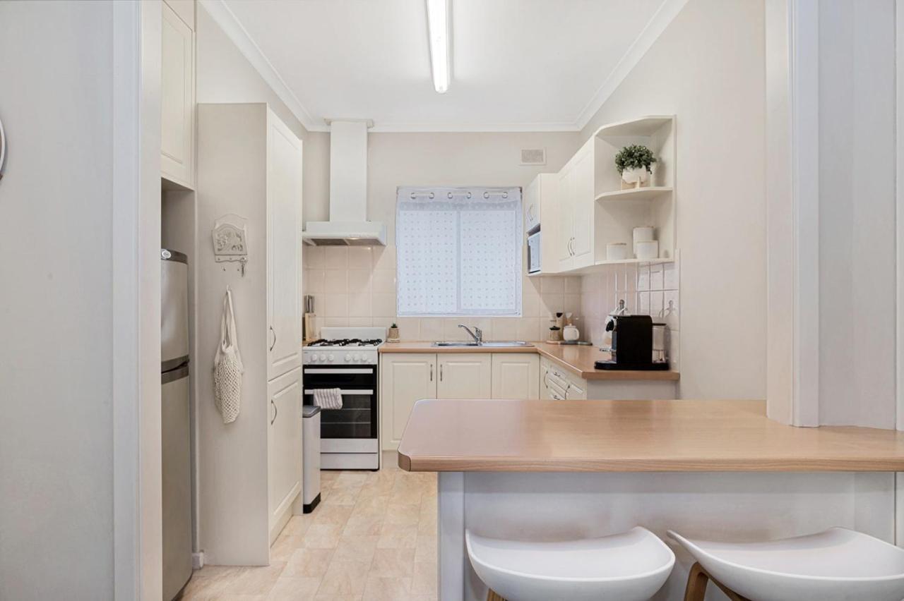 Apartment Broadway Getaway - 150 Metres To Glenelg