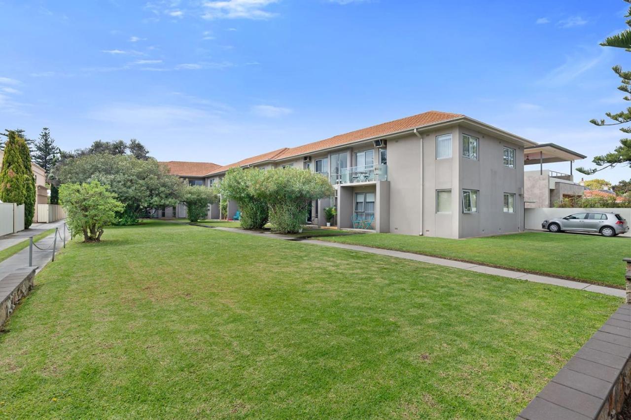 Apartment Broadway Getaway - 150 Metres To *