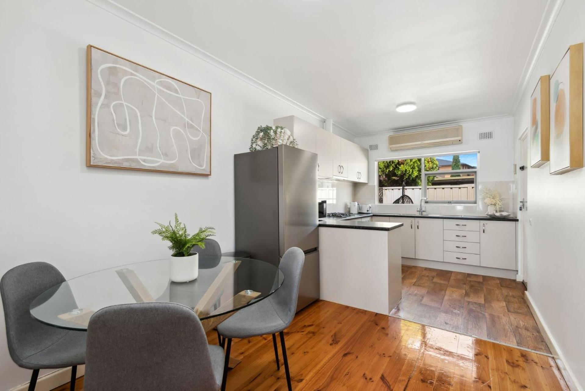 Belle Escapes - Broadway By The Apartment Glenelg