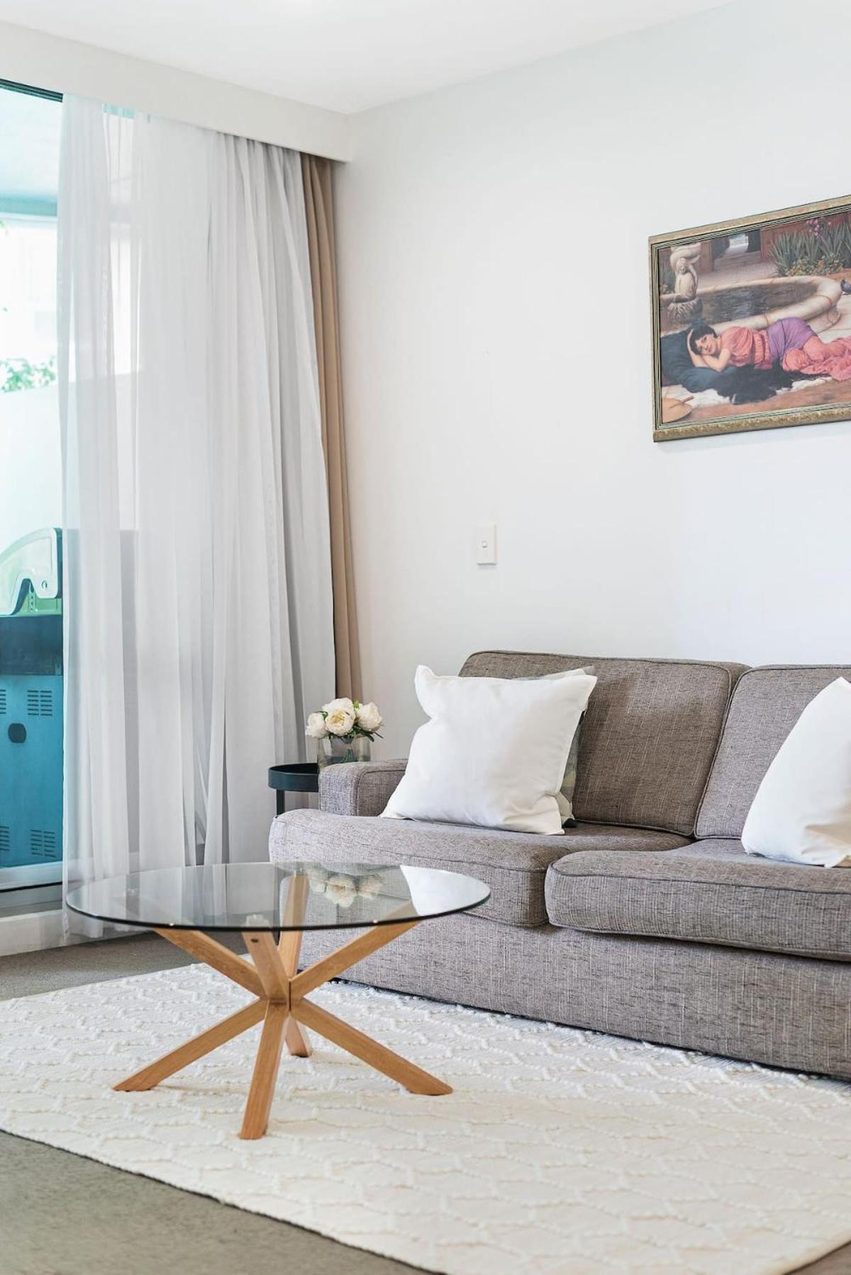 Warm Waves - Pool Apartment *