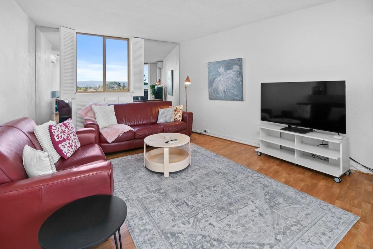 Melrose - Esplanade Apartment *