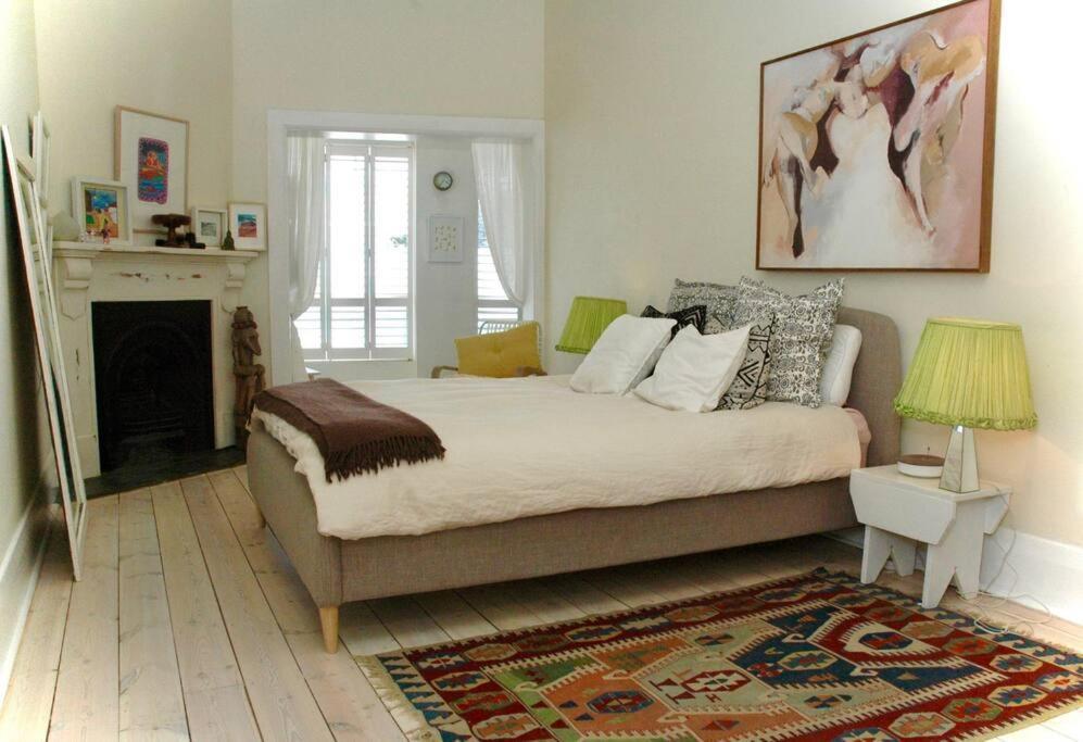 Absolute Beachfront Apartment, Amazing Sunsets * Glenelg