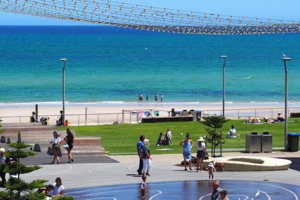 Apartment Luxurious Front With Ocean View Balcony