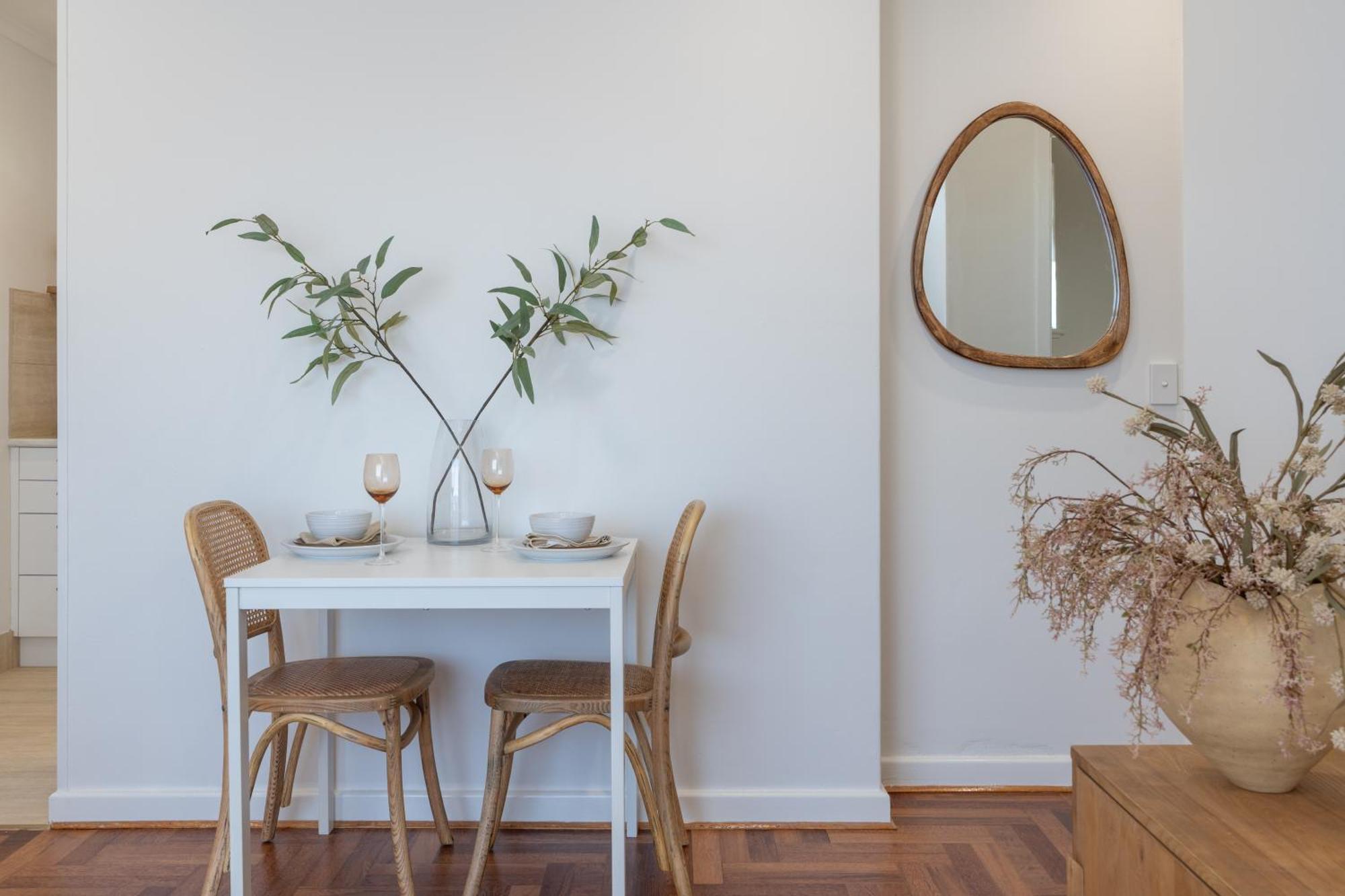 Miss Pats Brand New Gem River Views Short Walk To And Cafes Apartment *