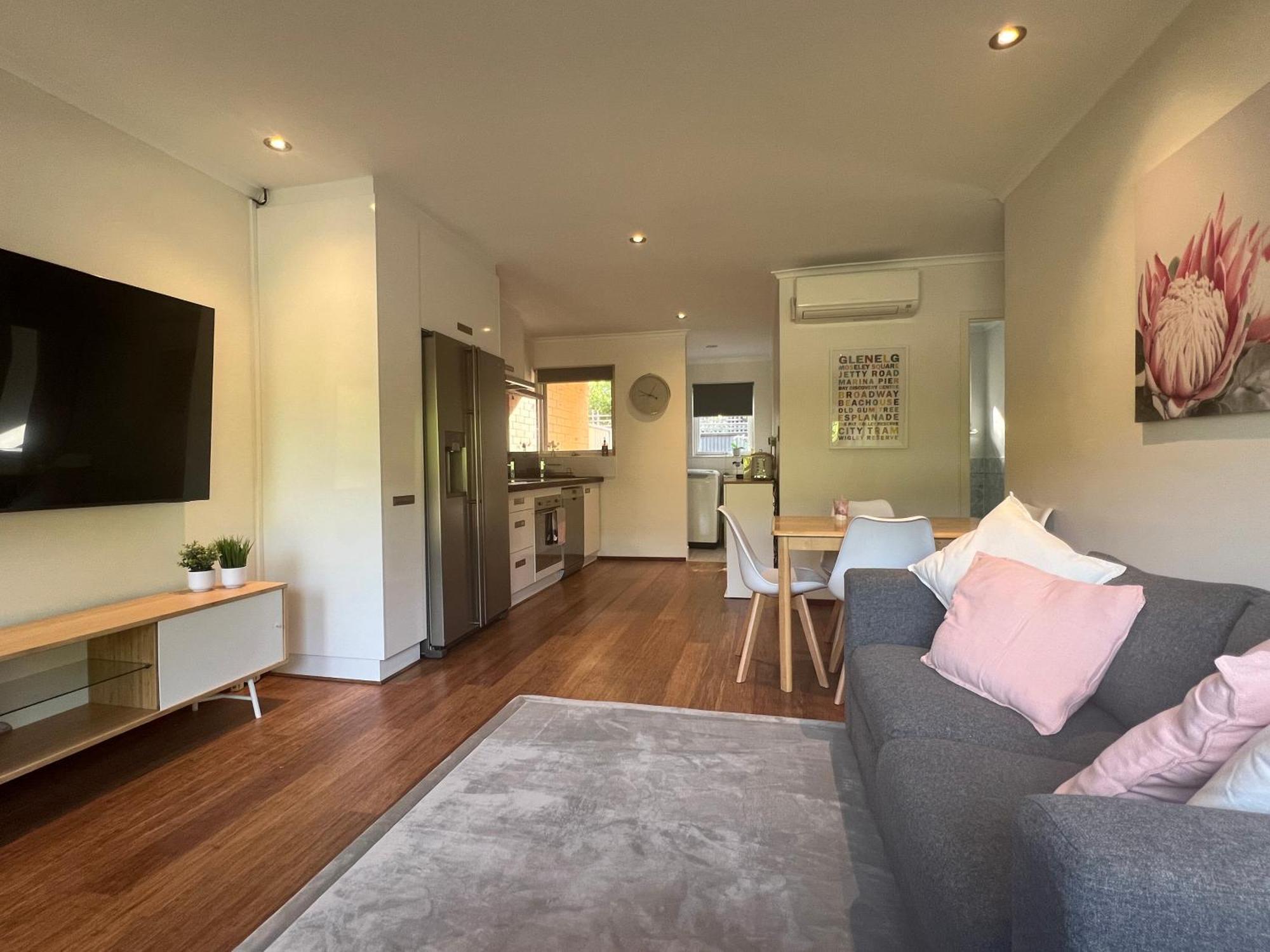 Apartment Troobloo Unit By The Pat In North