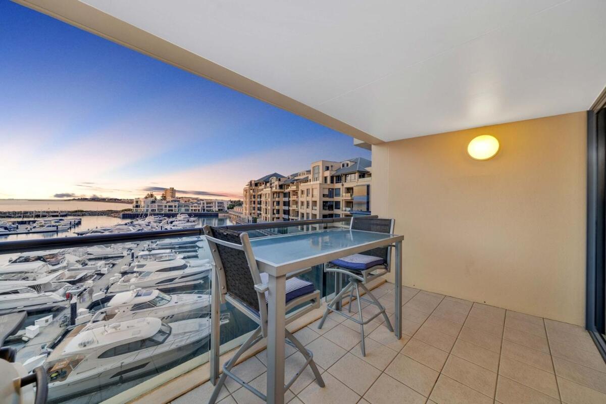 Sub-penthouse With Marina View By Host Solutions Apartment