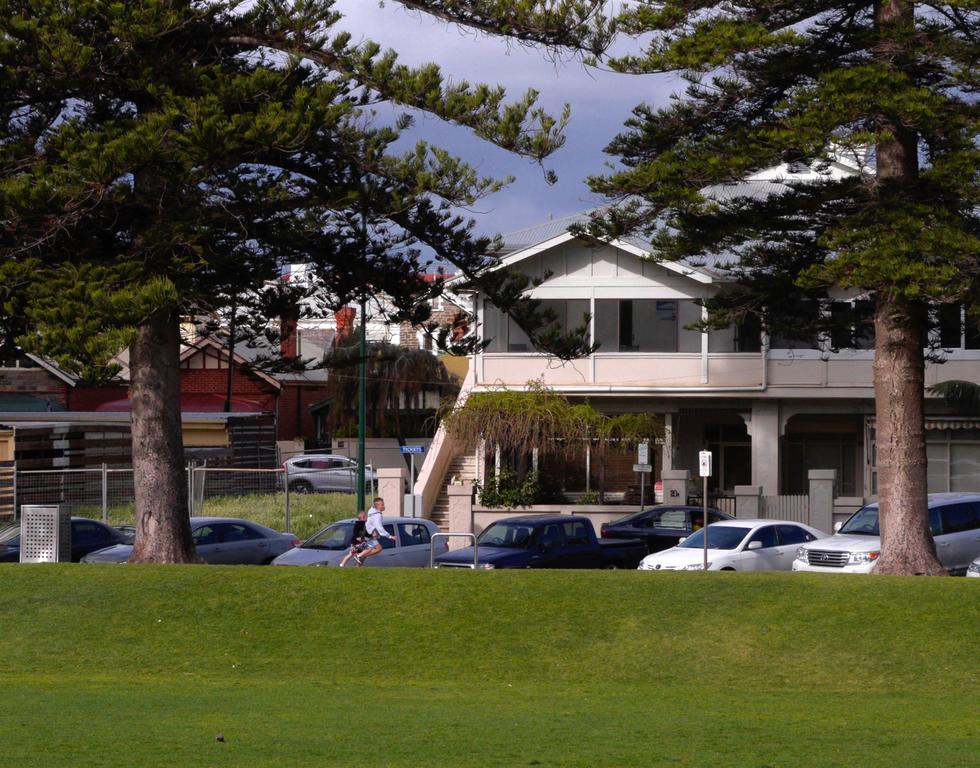 Park View On Colley