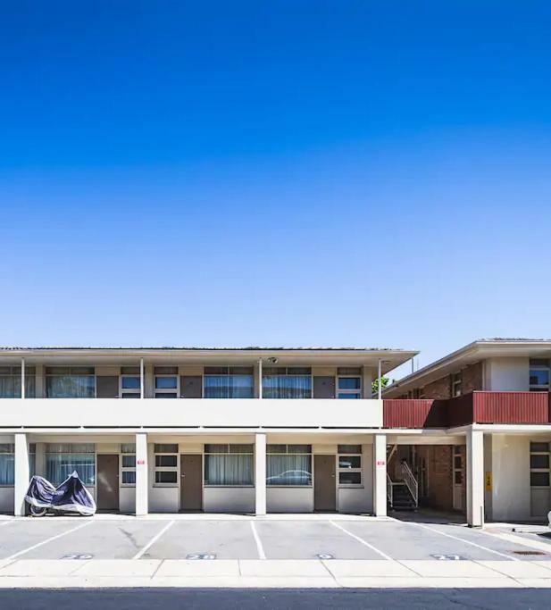 Apartment Hi 5
