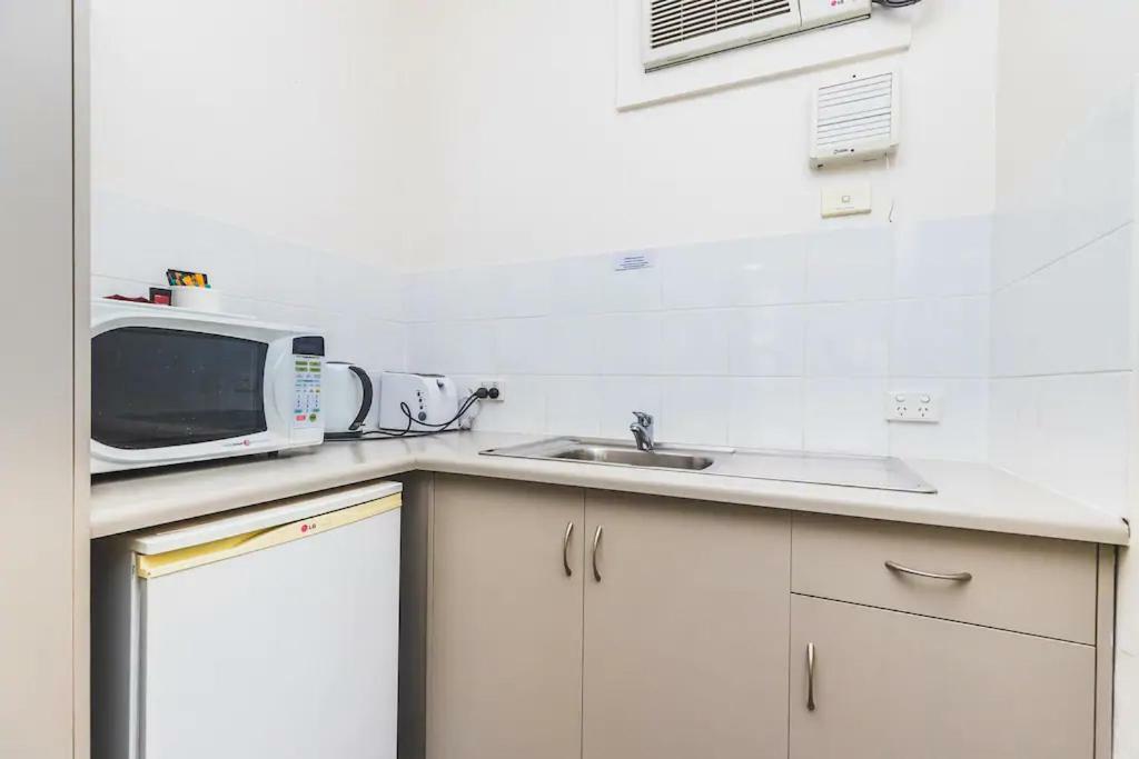 Hi 5 Apartment