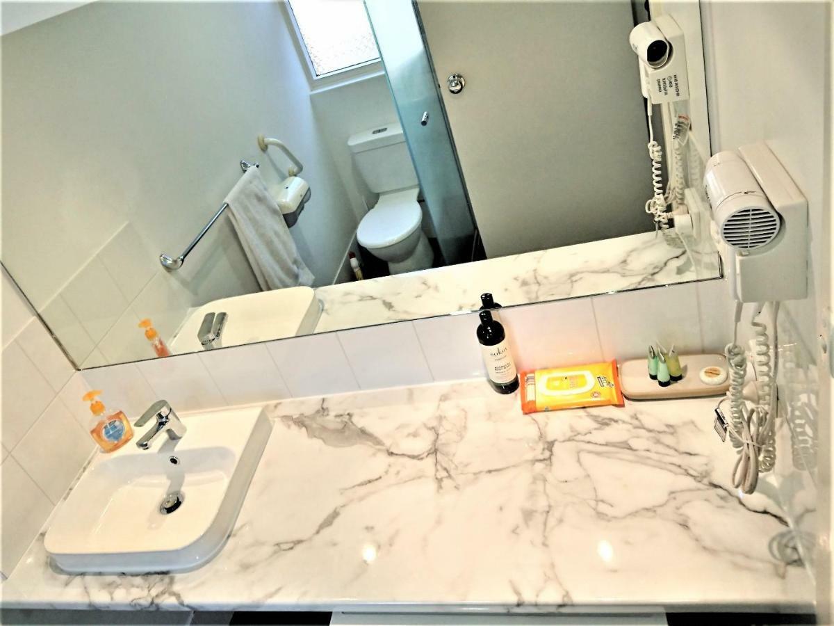 Apartment Hi 5