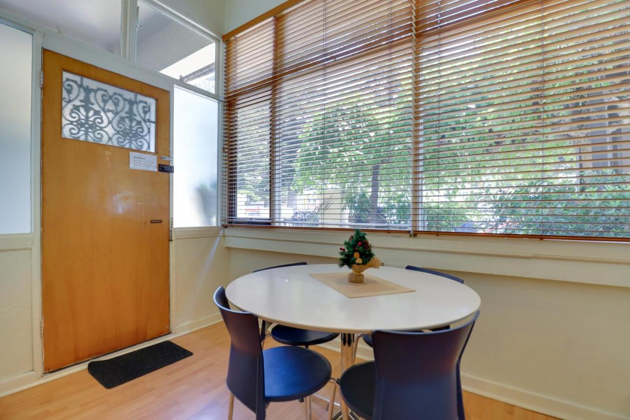 Park View On Colley Apartment *