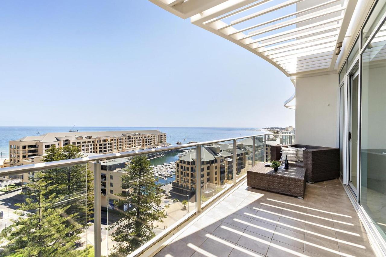 Belle Escapes - Skyline Penthouse Apartment Glenelg